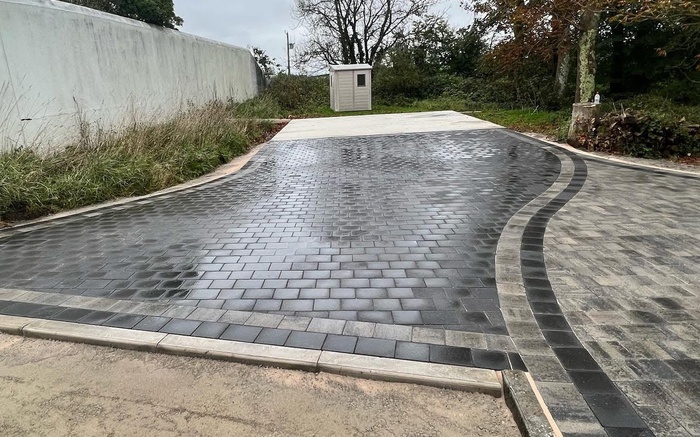 Bespoke Block Paved Areas to Complement  Resin Driveway
